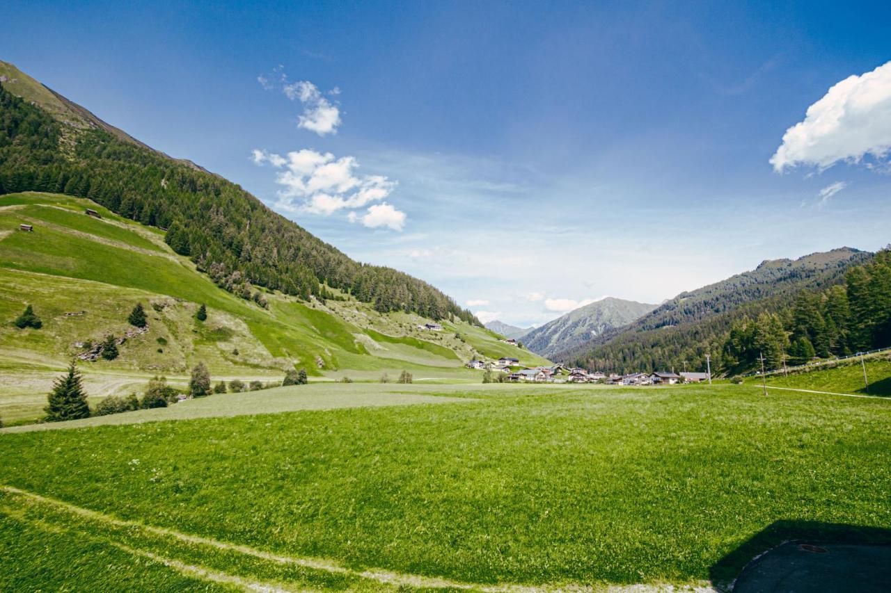 Nedererhof - Zimmer Enzian Mit Gemeinschaftskueche Schmirn Екстер'єр фото